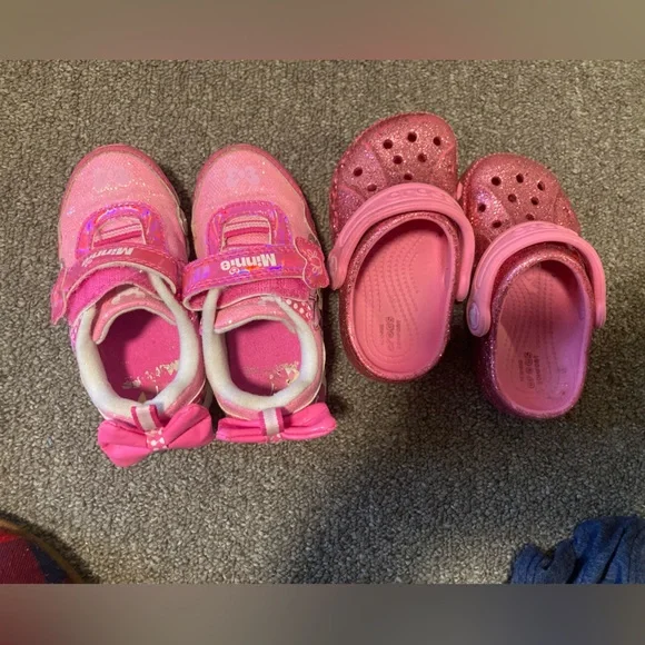 CROCS Pink Glitter toddler crocs & Minnie Mouse light up sneaker - Picture 3 of 4